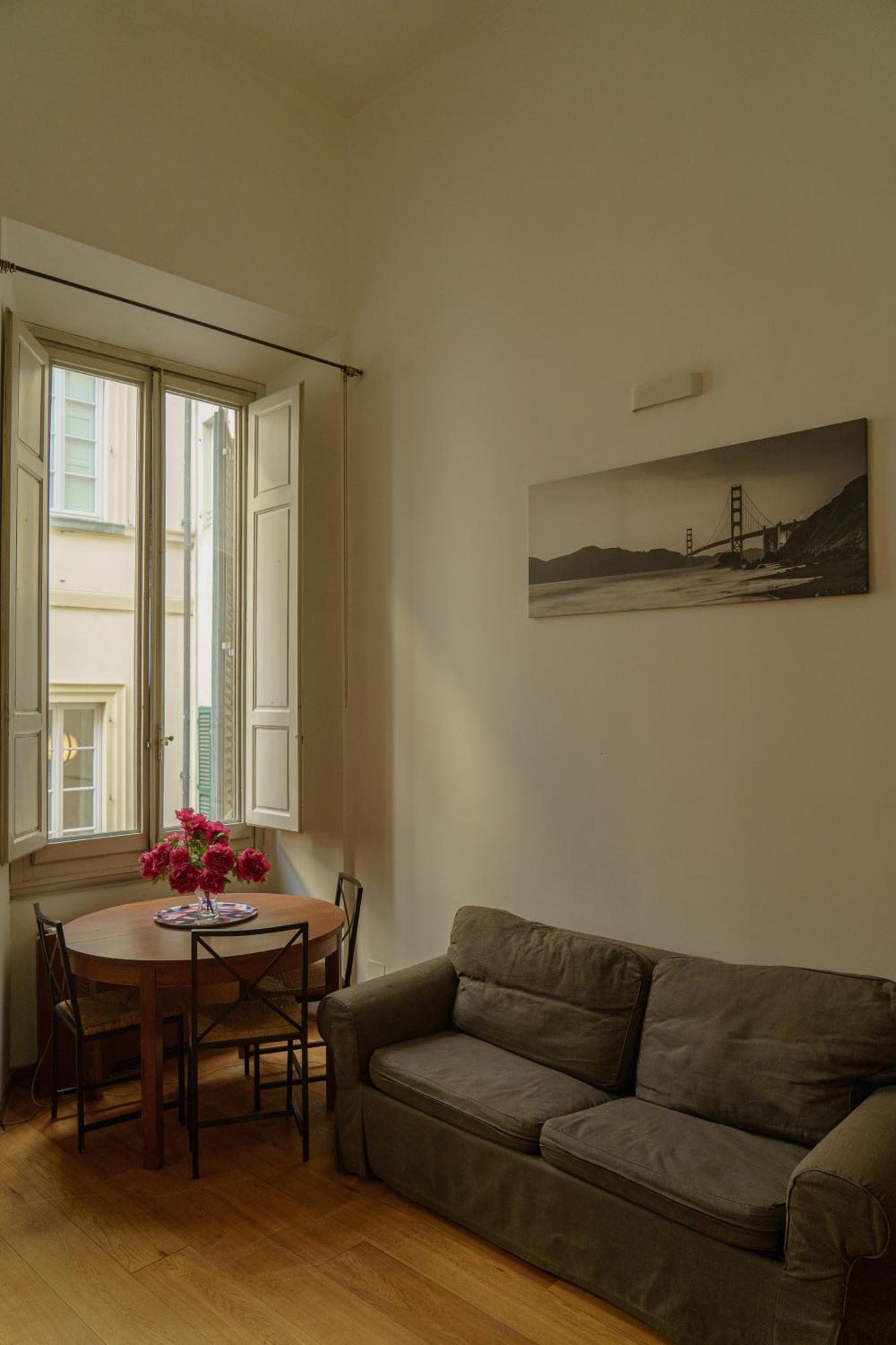 Nice One Bedroom In Historical Building Флоренция Экстерьер фото